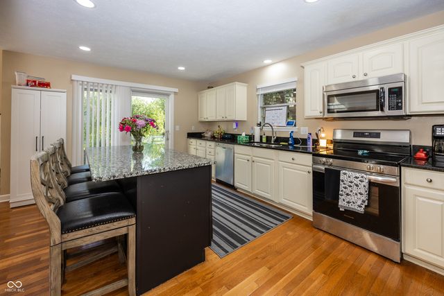 13189 Penneagle Drive, Carmel, IN 46033