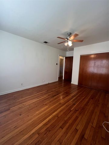1007 E 38th ST, Austin, TX 78705