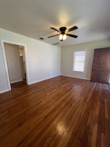 1007 E 38th ST, Austin, TX 78705