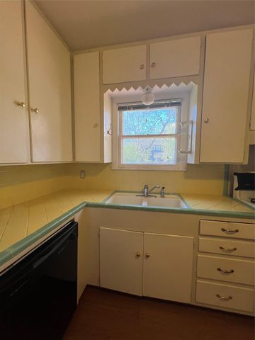 1007 E 38th ST, Austin, TX 78705