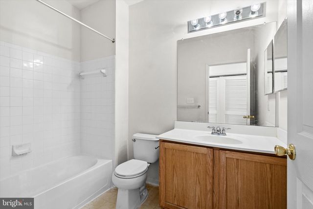 13 RIVER LN, Delanco, NJ 08075