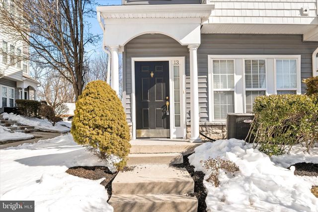13 RIVER LN, Delanco, NJ 08075