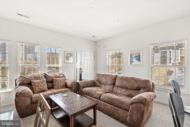 13 RIVER LN, Delanco, NJ 08075