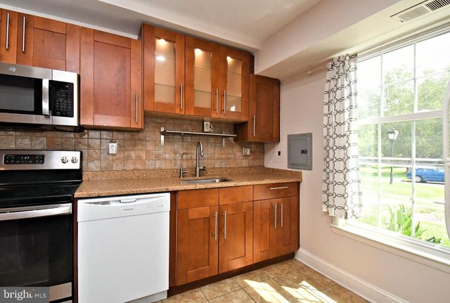 611 PIEDMONT CT, Lansdale, PA 19446