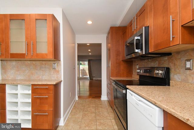 611 PIEDMONT CT, Lansdale, PA 19446
