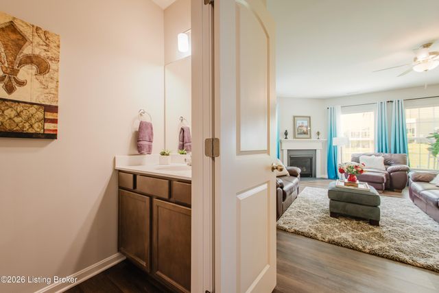 11901 Parkview Trace Dr, Louisville, KY 40229