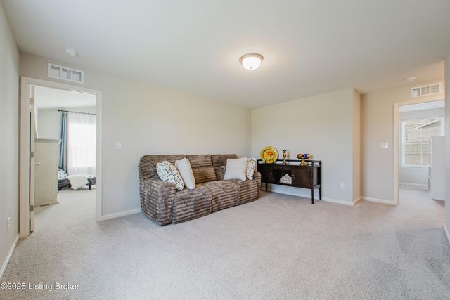11901 Parkview Trace Dr, Louisville, KY 40229