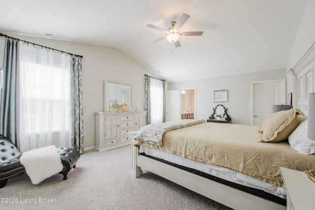 11901 Parkview Trace Dr, Louisville, KY 40229