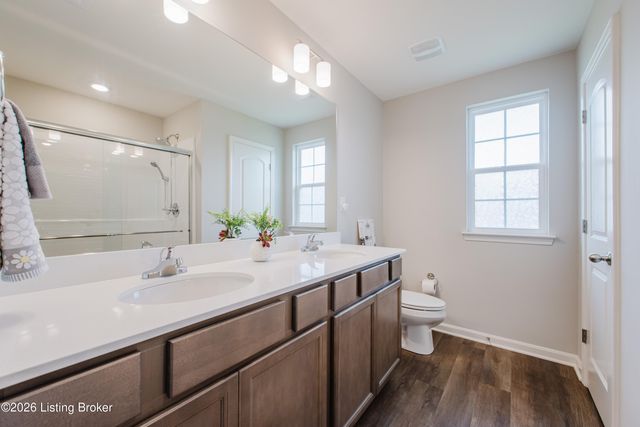 11901 Parkview Trace Dr, Louisville, KY 40229