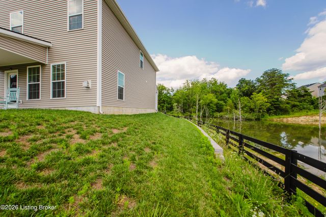 11901 Parkview Trace Dr, Louisville, KY 40229