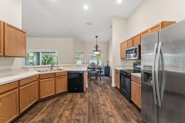 1074 SW Eckard Avenue, Port St Lucie, FL 34953