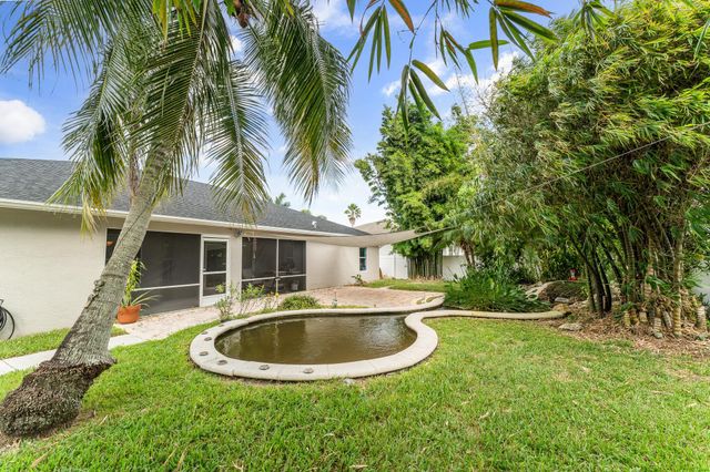 1074 SW Eckard Avenue, Port St Lucie, FL 34953