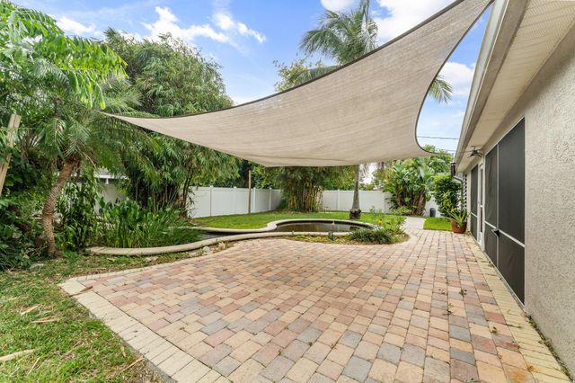 1074 SW Eckard Avenue, Port St Lucie, FL 34953