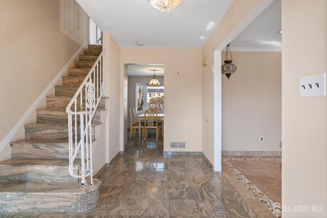 12 Mershon Lane, Plainsboro, NJ 08536