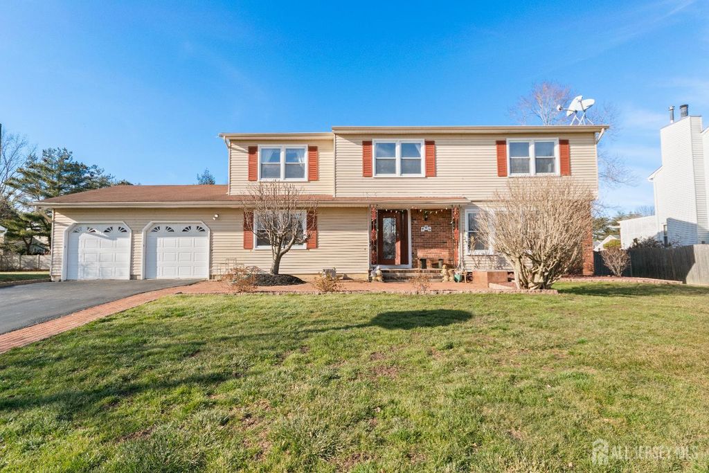 12 Mershon Lane, Plainsboro, NJ 08536