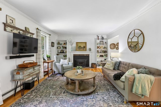 338 Good Hill Road, Woodbury, CT 06798