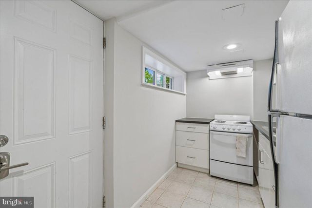 1424 KEARNY ST NE, Washington, DC 20017