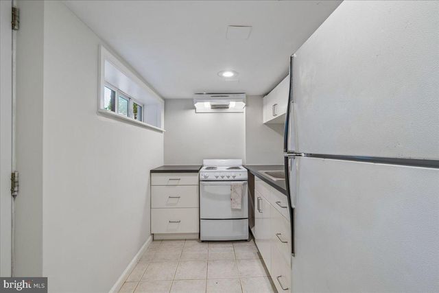 1424 KEARNY ST NE, Washington, DC 20017