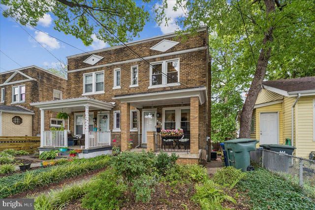 1424 KEARNY ST NE, Washington, DC 20017