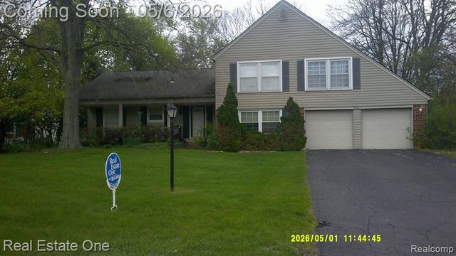 4837 Teddington Drive, West Bloomfield, MI 48323