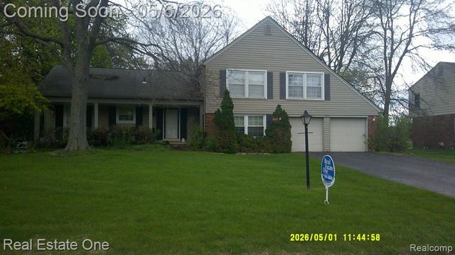 4837 Teddington Drive, West Bloomfield, MI 48323