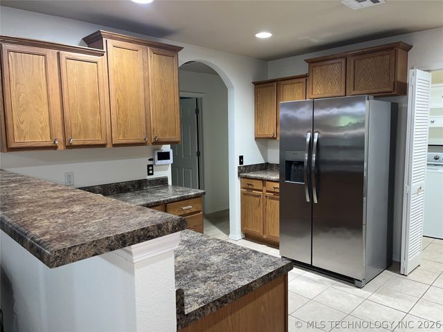 520 S Creek Street, Skiatook, OK 74070