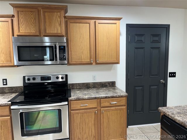 520 S Creek Street, Skiatook, OK 74070