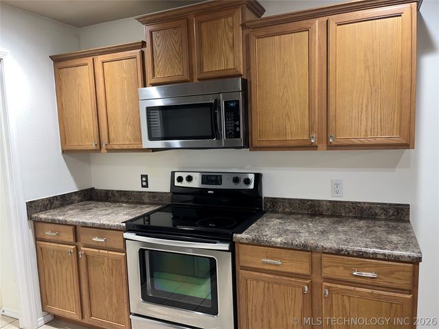 520 S Creek Street, Skiatook, OK 74070