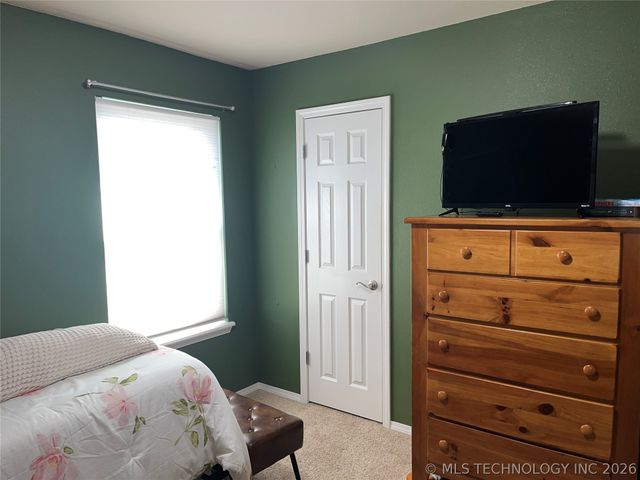 520 S Creek Street, Skiatook, OK 74070