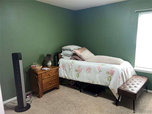 520 S Creek Street, Skiatook, OK 74070