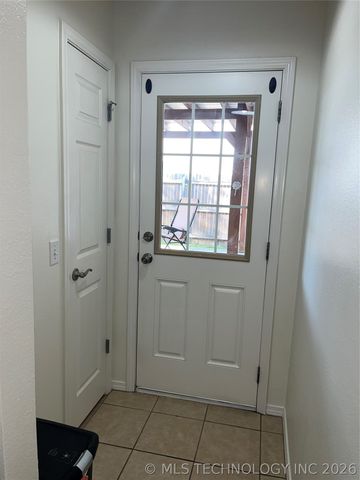 520 S Creek Street, Skiatook, OK 74070