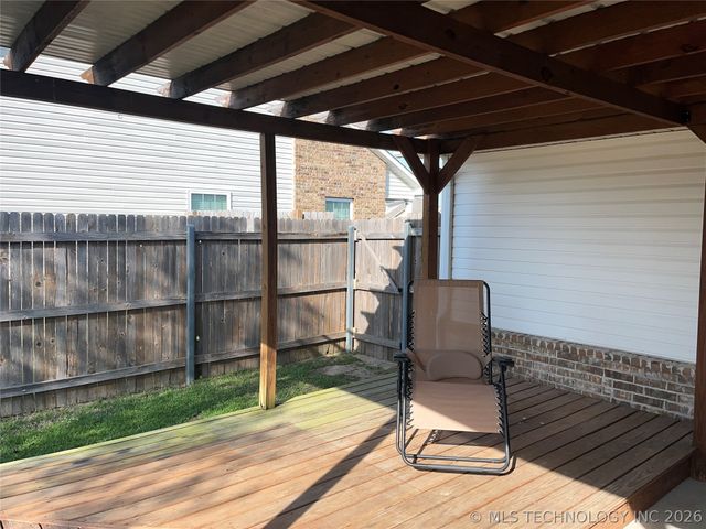 520 S Creek Street, Skiatook, OK 74070