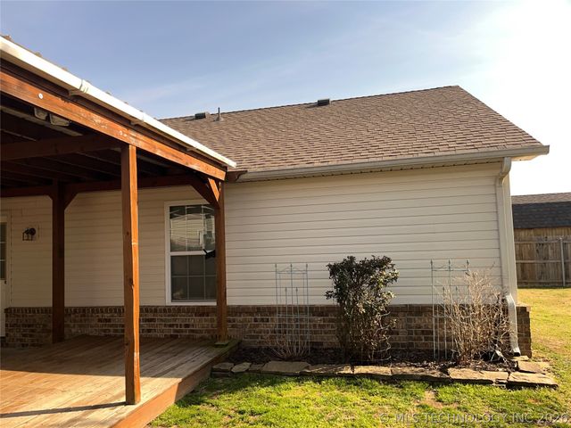 520 S Creek Street, Skiatook, OK 74070