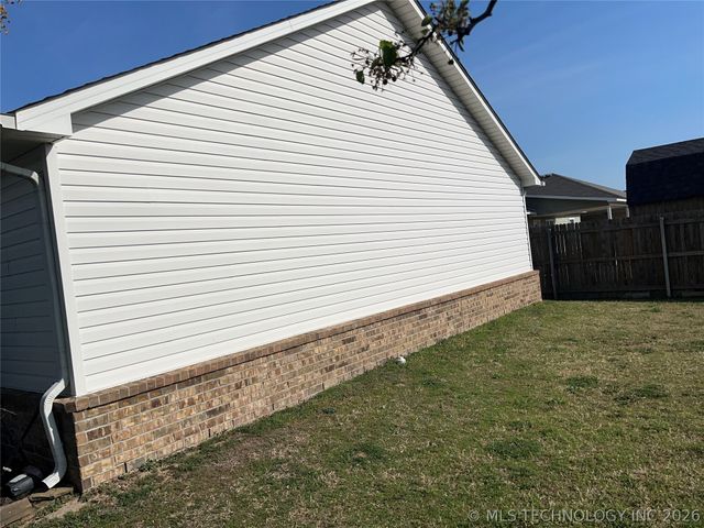 520 S Creek Street, Skiatook, OK 74070