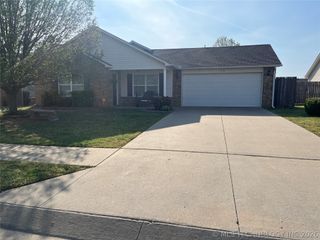 520 S Creek Street, Skiatook, OK 74070