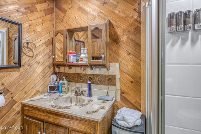 1638 Lark Road, Joplin, MO 64804