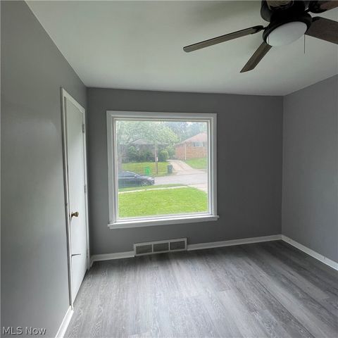 5026 E 86th Street, Garfield Heights, OH 44125