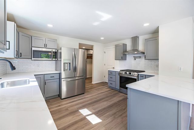 8579 GRUBB Road, Mckean, PA 16426