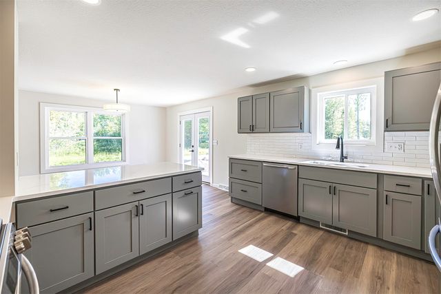 8579 GRUBB Road, Mckean, PA 16426