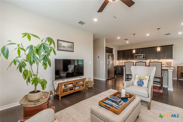 104 Balinese Cove 101, San Marcos, TX 78666