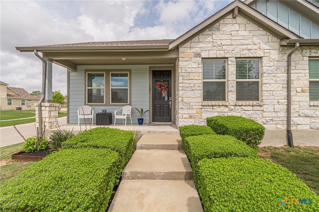 104 Balinese Cove 101, San Marcos, TX 78666