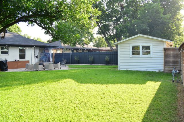 2903 Healey Drive, Dallas, TX 75228