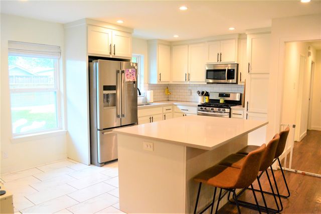 2903 Healey Drive, Dallas, TX 75228