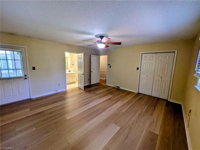 6913 Crandall Court, Clemmons, NC 27012