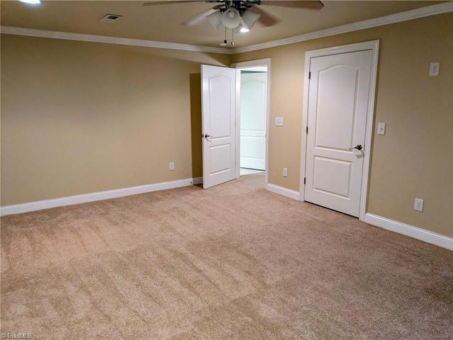 6913 Crandall Court, Clemmons, NC 27012