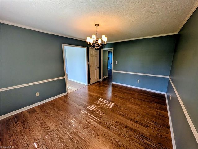6913 Crandall Court, Clemmons, NC 27012