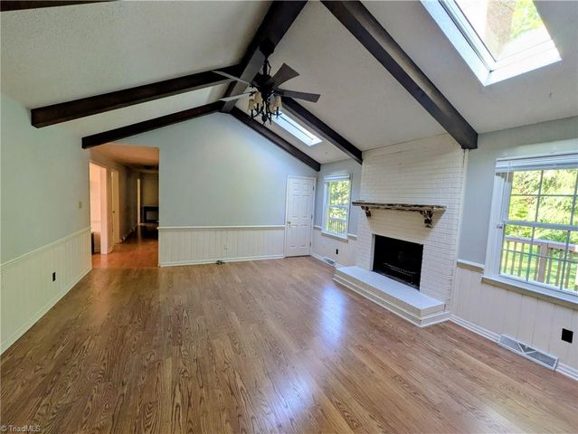 6913 Crandall Court, Clemmons, NC 27012