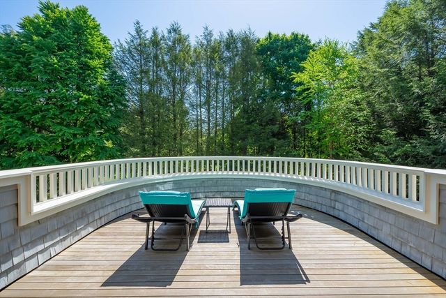 197 Grant St, Lexington, MA 02420