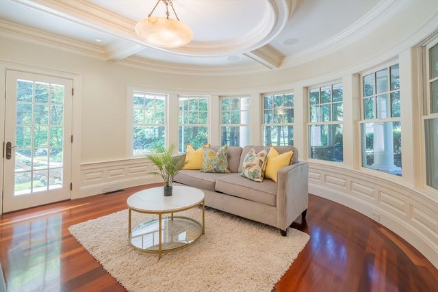 197 Grant St, Lexington, MA 02420