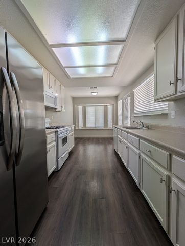 6617 Pepperidge Way, Las Vegas, NV 89108